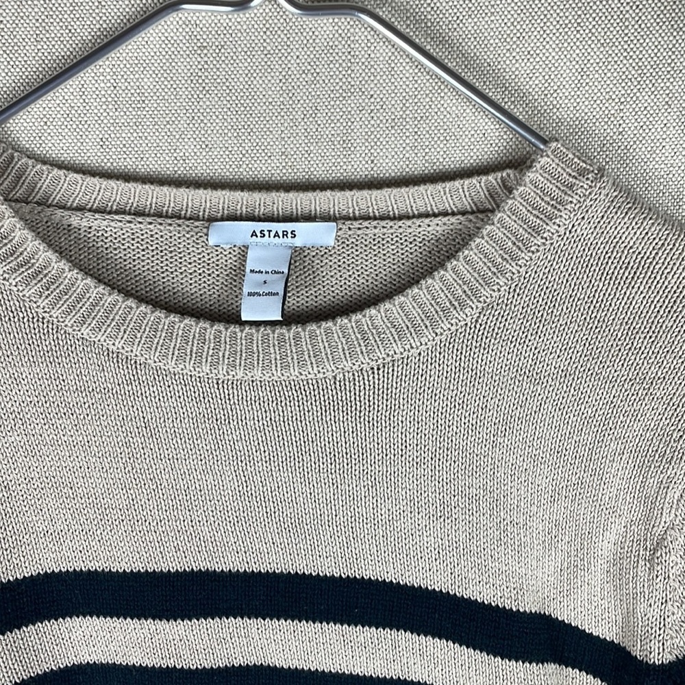 Astars > Tan Striped Crew Neck Sweater Small - Picture 2 of 5